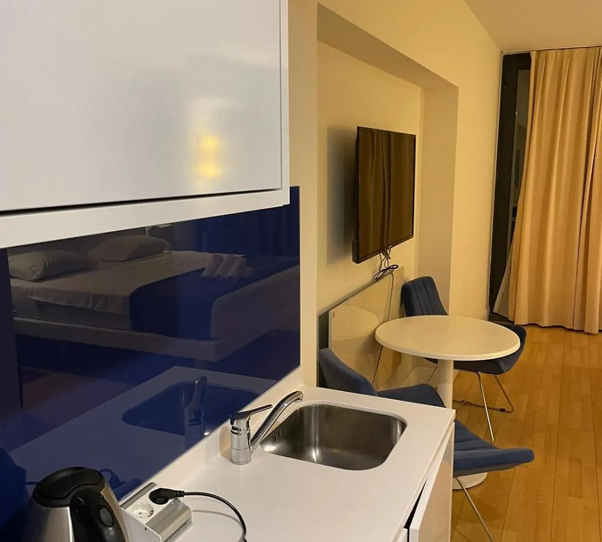 Special N1 Apartment Μπατούμι 5*,